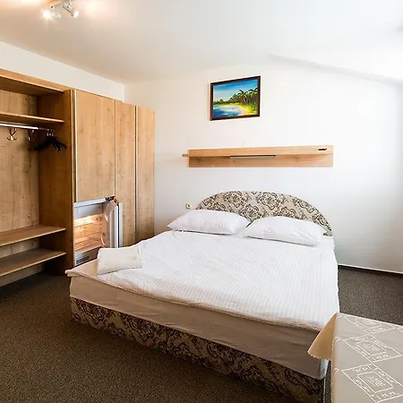 Sustiak Vendégház 3*